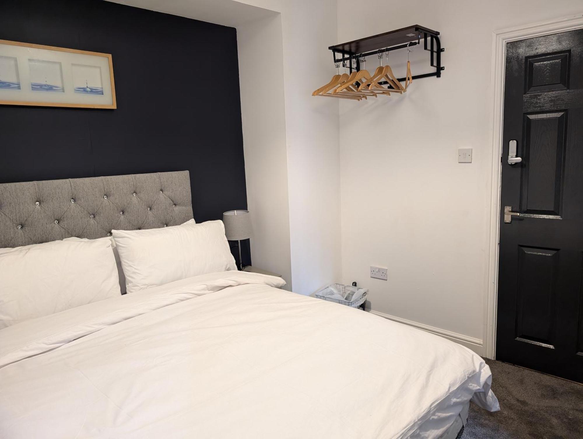 بلاكبول Blok 3 -Jacuzzi Suites, Apartment & Ensuite Rooms المظهر الخارجي الصورة
